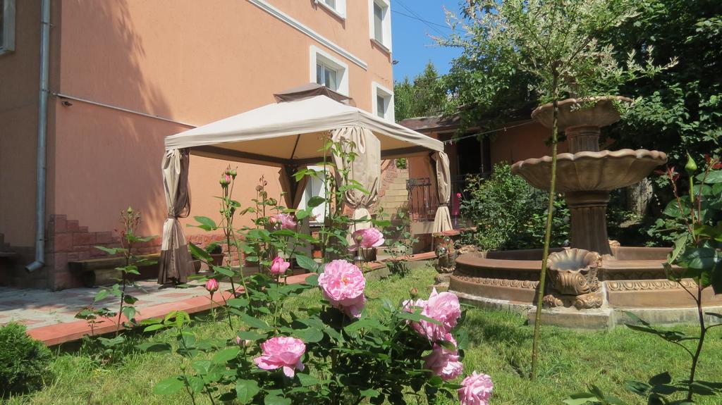 Apartments And Sauna Трускавец Екстериор снимка