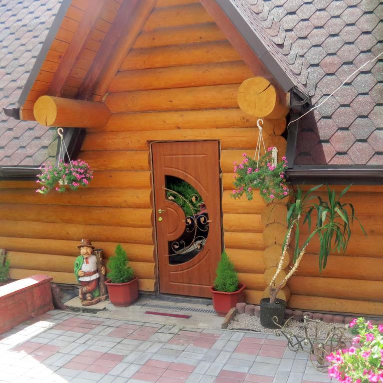 Apartments And Sauna Трускавец Екстериор снимка